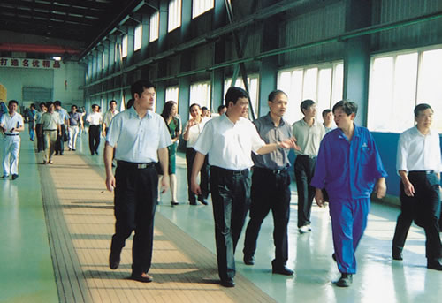 武漢市委常委、副市長岳勇到公司調(diào)研